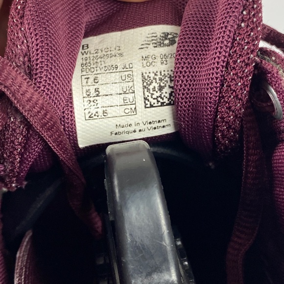 New Balance 210 Women’s Running Shoe Sz 7.5 - Picture 5 of 6